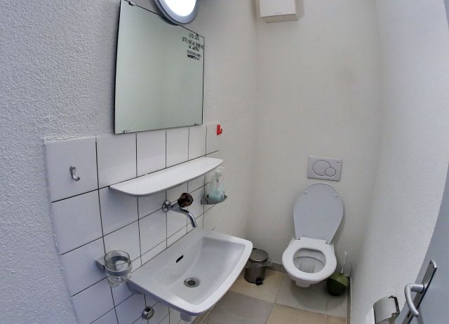 Karin toilet