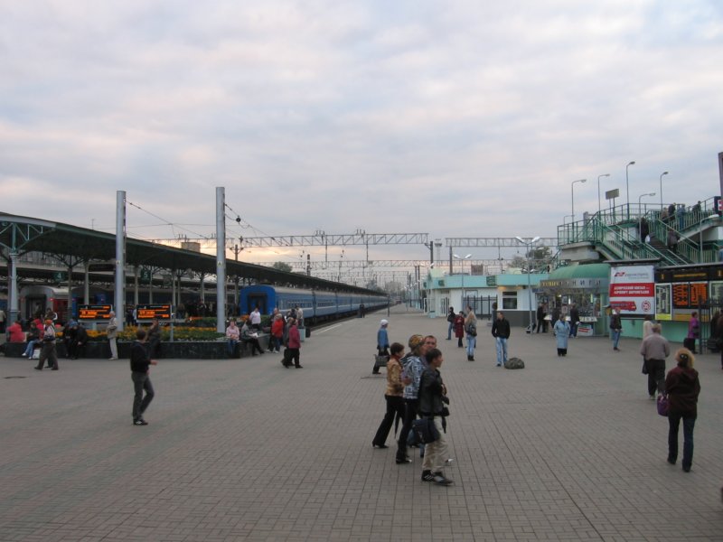 trainstation2.jpg